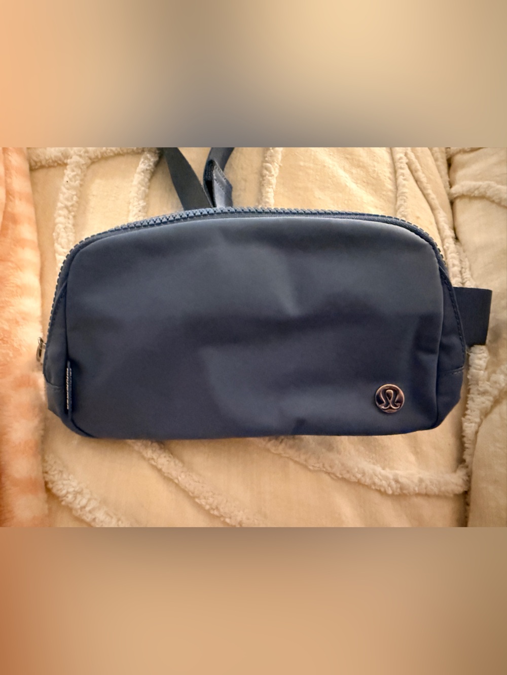 Lululemon everywhere belt bag